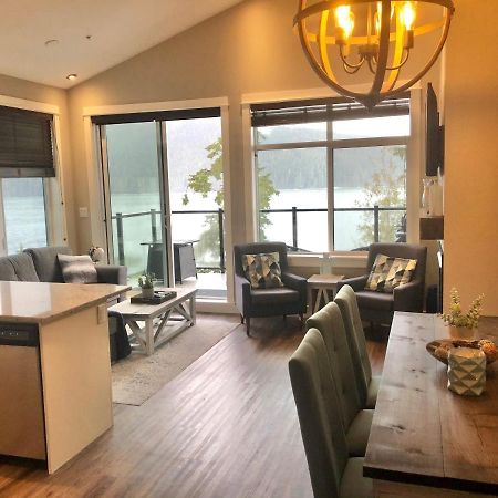 Sandy Feet Retreat Port Renfrew- Oceanfront 2Br Modern Cottage Esterno foto