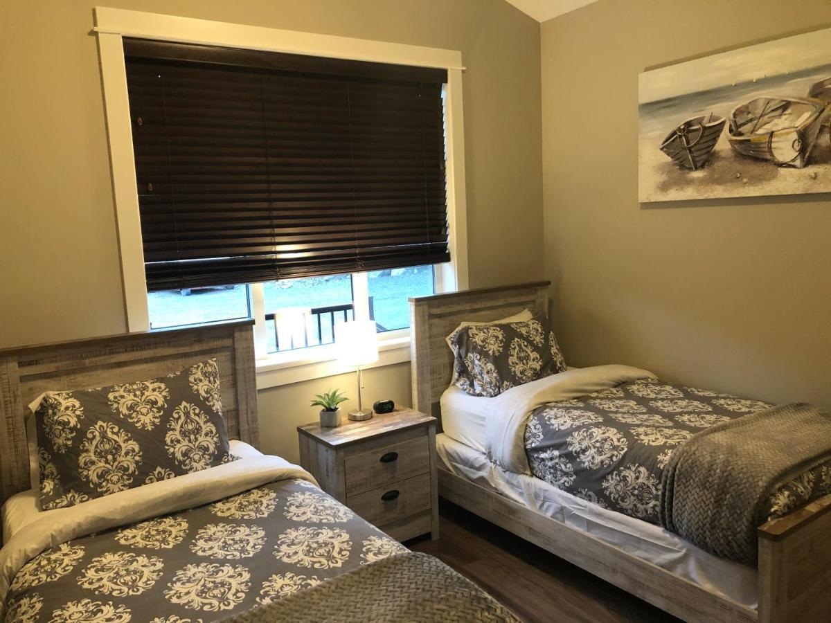 Sandy Feet Retreat Port Renfrew- Oceanfront 2Br Modern Cottage Esterno foto