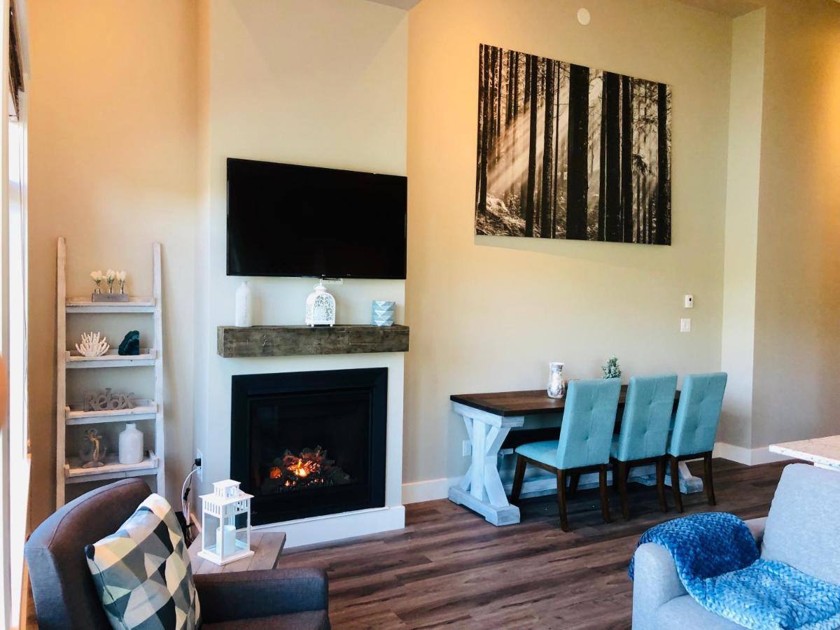 Sandy Feet Retreat Port Renfrew- Oceanfront 2Br Modern Cottage Esterno foto
