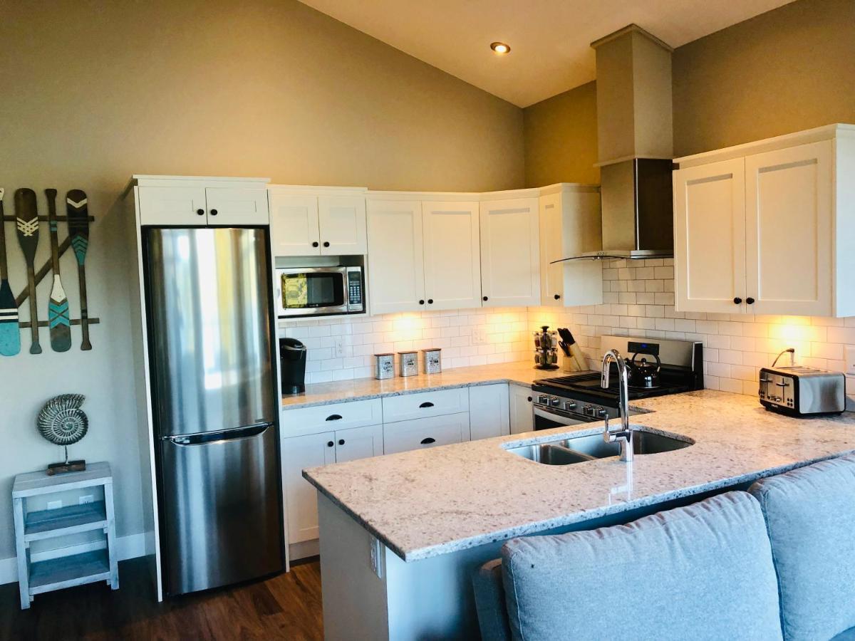 Sandy Feet Retreat Port Renfrew- Oceanfront 2Br Modern Cottage Esterno foto
